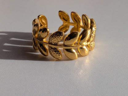 CAESAR RING