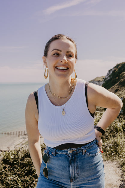 THE CAT’S TAIL NECKLACE